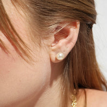 Load image into Gallery viewer, 18k Gold Filled 8mm Classic Pearl Stud