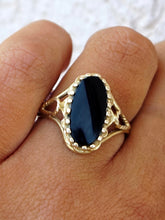 Load image into Gallery viewer, Onyx Oval Ring - 14K Yellow Gold - Estate