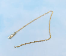 Load image into Gallery viewer, 7" Singapore Bracelet - 10K Yellow Gold