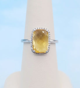 Stella | Aura of Galaxy Ring in Moonstone 18K Yellow Gold