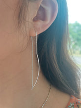 Load image into Gallery viewer, Sterling Silver Rhodium-plated Polished Curved Bar Threader Earrings
