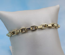 Load image into Gallery viewer, 7 Inch Open Box Bracelet - 14K Yellow Gold