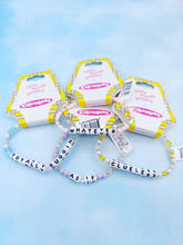 Load image into Gallery viewer, Clueless “Totally Buggin” Little Words Project Bracelet