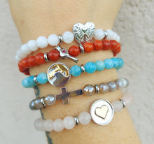 Load image into Gallery viewer, Red Cardinal Beaded Moments Bracelet - TJazelle