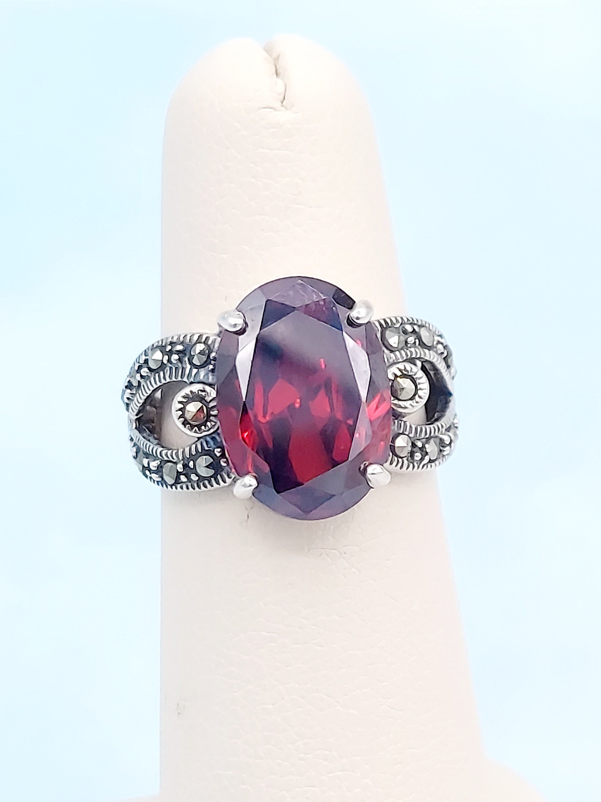 Sterling Silver Marcasite + Garnet Sun + Moon Ring - Size 8 