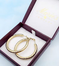 Load image into Gallery viewer, 1.5&quot; Omega Diamond Cut Hoops - 14K Gold