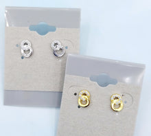 Load image into Gallery viewer, Double Circle Interlocking Stud Earrings