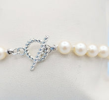 Load image into Gallery viewer, Vintage Pearl Toggle Bracelet