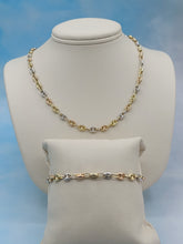 Load image into Gallery viewer, Tri Gold Puffed Mariner Link Bracelet - 14K