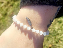 Load image into Gallery viewer, Feather Zacasha Bracelet