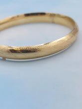 Load image into Gallery viewer, Florentine Etched Estate Bangle - 14K Gold
