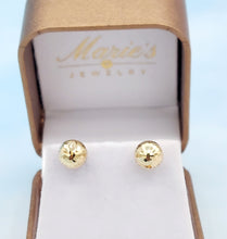 Load image into Gallery viewer, 7mm Diamond Cut Ball Stud Earrings - 14K Gold