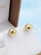 Load image into Gallery viewer, 7mm Diamond Cut Ball Stud Earrings - 14K Gold