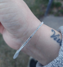 Load image into Gallery viewer, Flex T Style Bangle