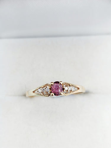 Ruby and Diamond Ring - 14K Yellow Gold - Estate