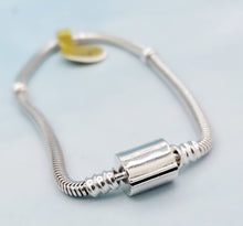 Load image into Gallery viewer, Silver Bead Charm Bracelet