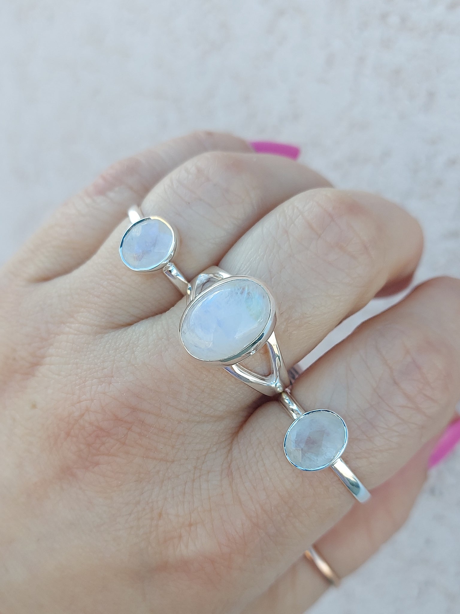 Koolau Simple Ruby Pendant Oval Rainbow Moonstone Rings Vertical Or  Horizontal Set Large Oval - Main Image