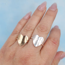 Load image into Gallery viewer, Crush Hammered Heart Ring