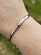 Load image into Gallery viewer, Diamond Cut Bangle Bangle - 14K White Gold