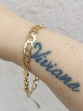Load image into Gallery viewer, 8" Curb Link Gold Bracelet - 14K Yellow Gold