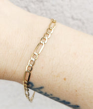 Load image into Gallery viewer, 8.5" Figaro Gold Bracelet - 10K Yellow Gold (Hollow)