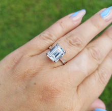 Load image into Gallery viewer, Cubic Zirconia &amp; White Gold Engagement Ring - 14K White Gold