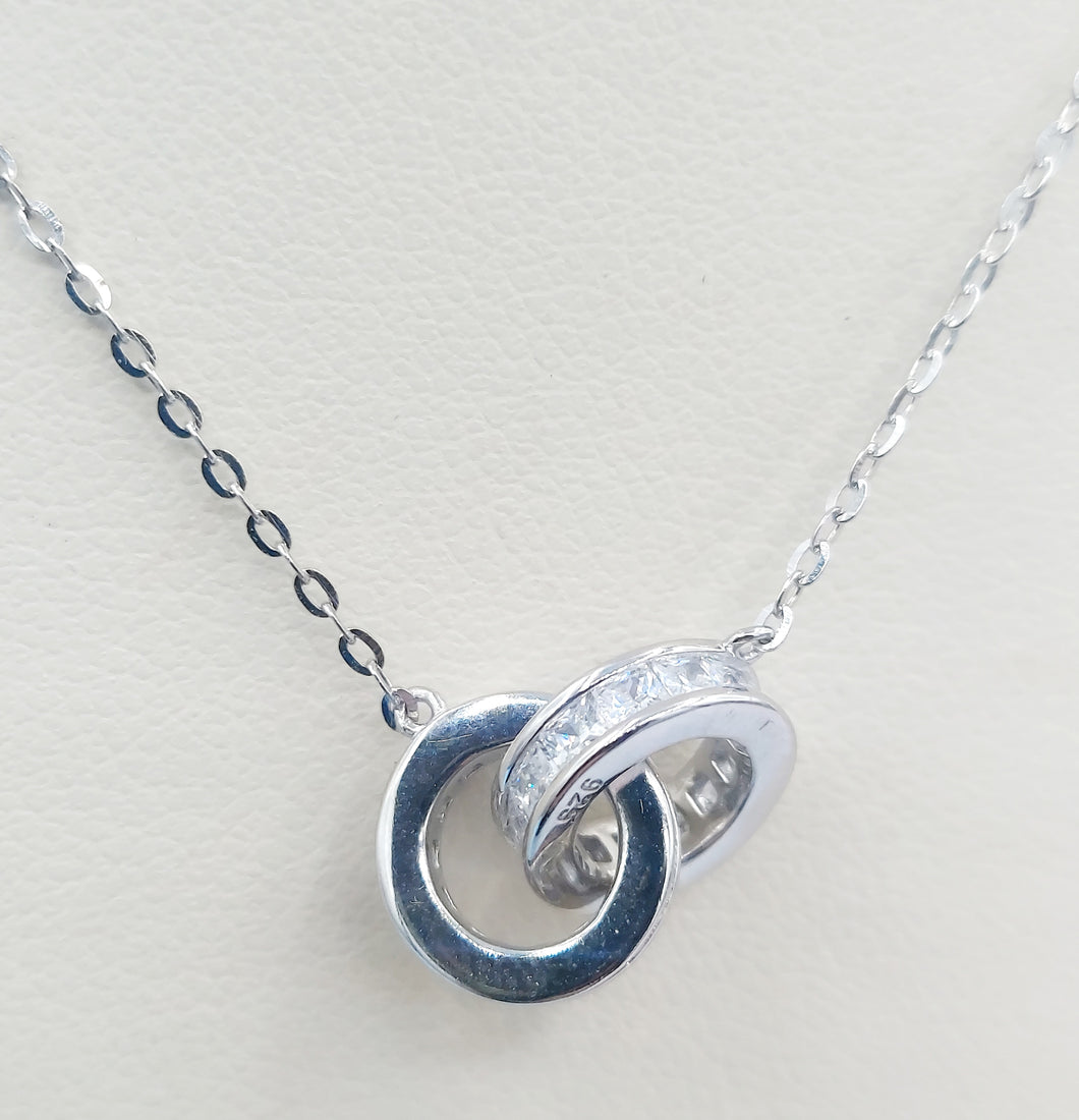 Interlocking Circles Necklace - Sterling Silver