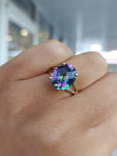 Load image into Gallery viewer, Mystic Topaz 10k Gold Ring