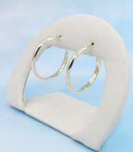 Load image into Gallery viewer, 1" Polished Gold Hoops - 14K Yellow Gold