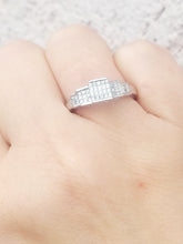 Load image into Gallery viewer, Diamond Illusion Ring .50 Carats - Estate