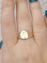 Load image into Gallery viewer, Vintage Floral Signet Ring - 10K Yellow Gold - Estate