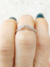 Load image into Gallery viewer, Diamond Slight V Band - 14K White Gold