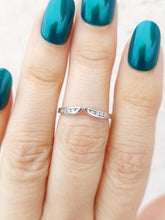 Load image into Gallery viewer, Diamond Slight V Band - 14K White Gold