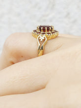 Load image into Gallery viewer, Vintage Oval Garnet Ring - 14K Yellow Gold - Estate