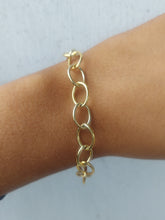Load image into Gallery viewer, Single Link Open Curb Classic Bracelet 7"- Sterling Silver