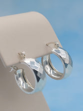 Load image into Gallery viewer, Silver Hammered Hoops Earrings