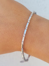 Load image into Gallery viewer, 14K White Gold Diamond Tennis Bracelet - Estate