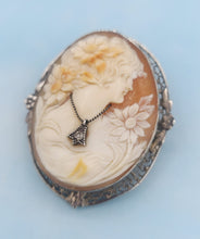 Load image into Gallery viewer, Art Deco Cameo Pin