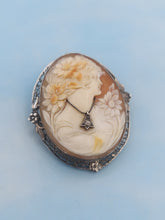 Load image into Gallery viewer, Art Deco Cameo Pin