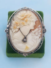 Load image into Gallery viewer, Art Deco Cameo Pin