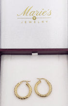 Load image into Gallery viewer, 1" Weave Design Gold Hoops - 14K Yellow Gold