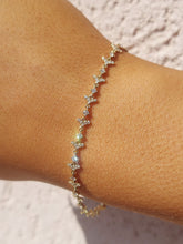 Load image into Gallery viewer, Glittering Diamond Bracelet 14K Yellow Gold