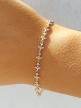 Load image into Gallery viewer, Glittering Diamond Bracelet 14K Yellow Gold