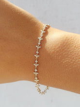 Load image into Gallery viewer, Glittering Diamond Bracelet 14K Yellow Gold
