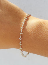 Load image into Gallery viewer, Glittering Diamond Bracelet 14K Yellow Gold
