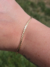 Load image into Gallery viewer, 8.5 S Style Gold Estate Bracelet - 14K Gold