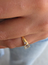 Load image into Gallery viewer, Blue Topaz Estate Ring - 14k Gold