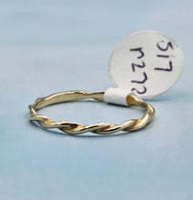 Load image into Gallery viewer, Thin Twist Ring - 14K Yellow Gold