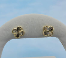 Load image into Gallery viewer, Diamond Cut Clover Stud Earrings - Sterling Silver