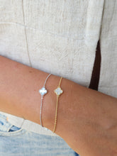 Load image into Gallery viewer, Single Clover White Mother of Pearl Bracelet - Sterling Silver
